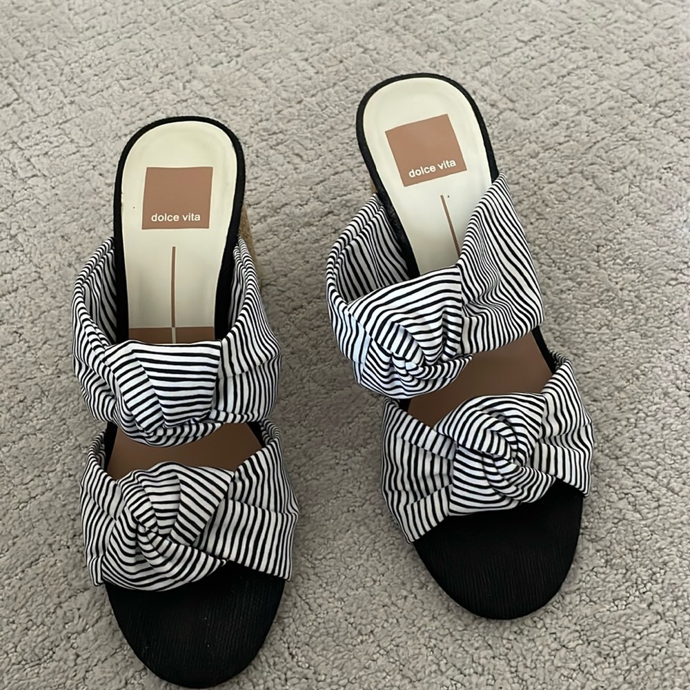 Black and white sandals w fun heel.